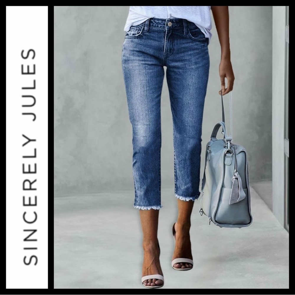 NWT Sincerly Jules Classic Rise Capri Jeans